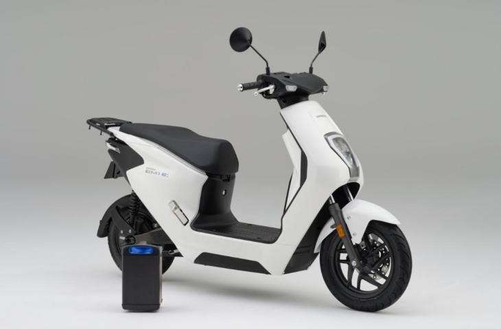 Scoopy Prestige White